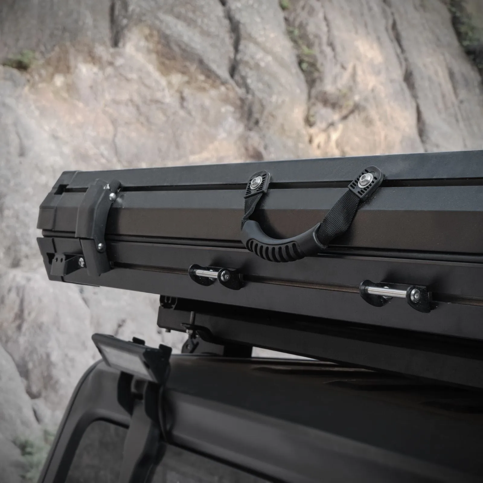 2-3 Top SUV Tent Privacy-protected Hardshell Roof Overland Camping Person( Tent With Rooftop For Tent Car Truck Van Ladder) for Jeep Customer-approved