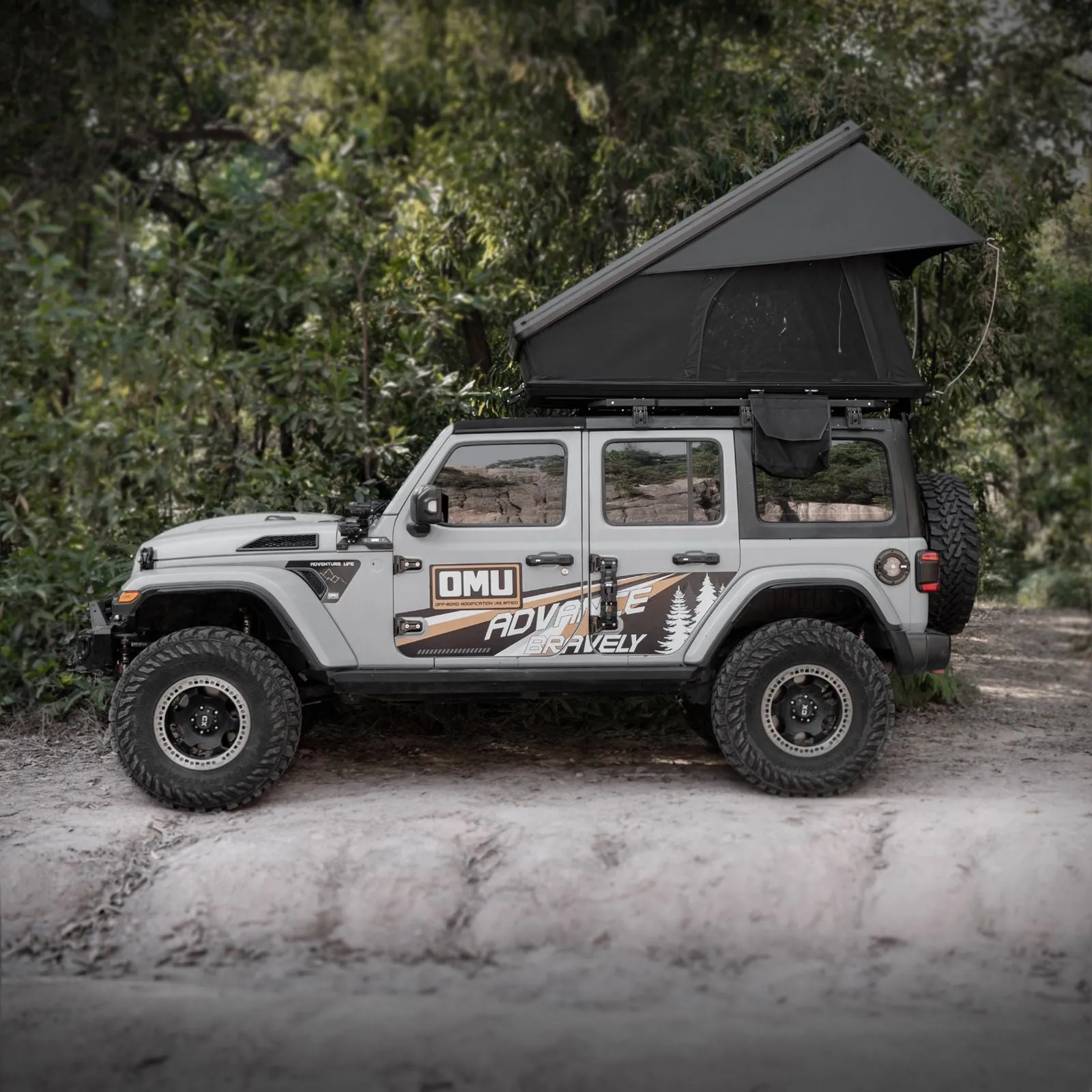 2-3 Top SUV Tent Privacy-protected Hardshell Roof Overland Camping Person( Tent With Rooftop For Tent Car Truck Van Ladder) for Jeep Customer-approved