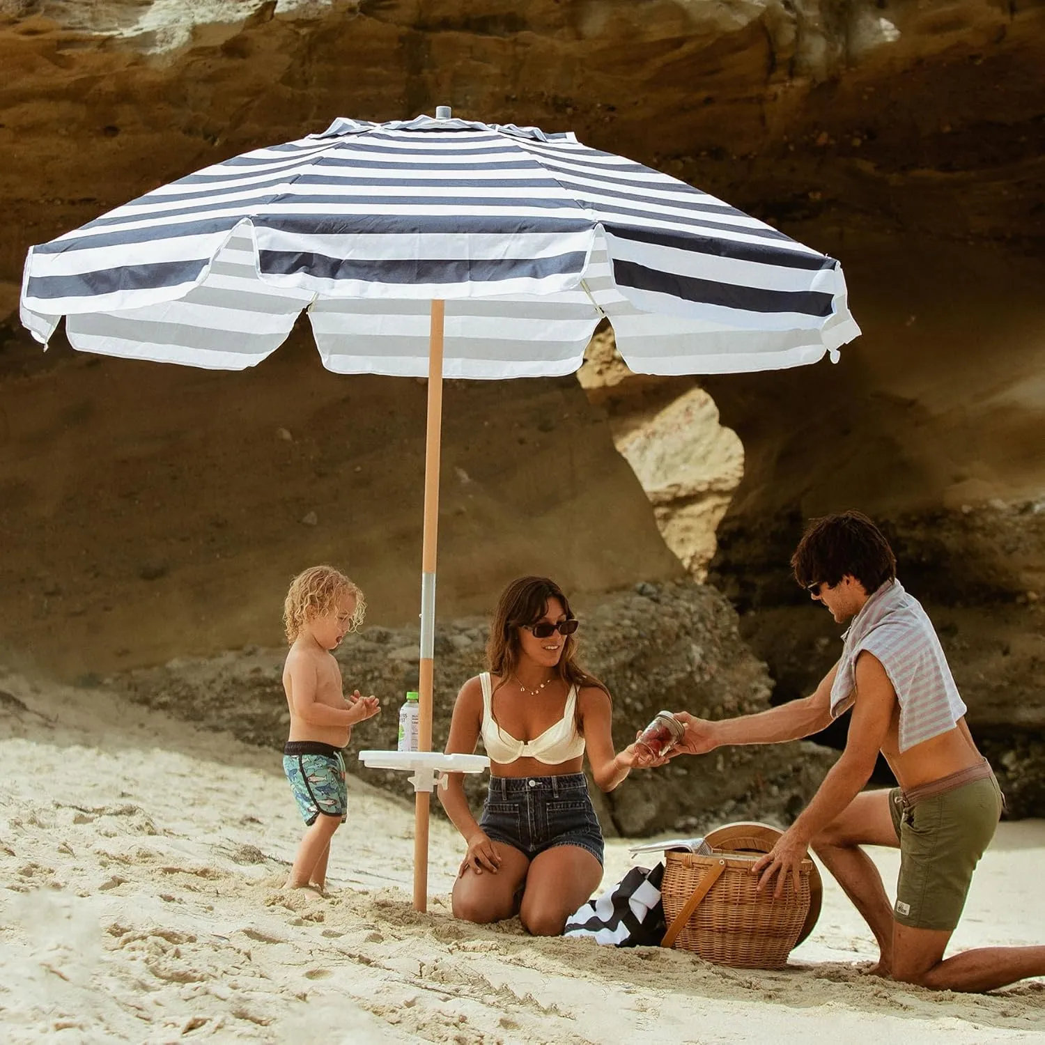 AMMSUN 7.5ft Heavy Duty HIGH Wind Beach Umbrella Commercial Grade Patio Beach Umbrella with Air Vent Ash Wood Pole & Carry Bag UPF50  Protection Navy