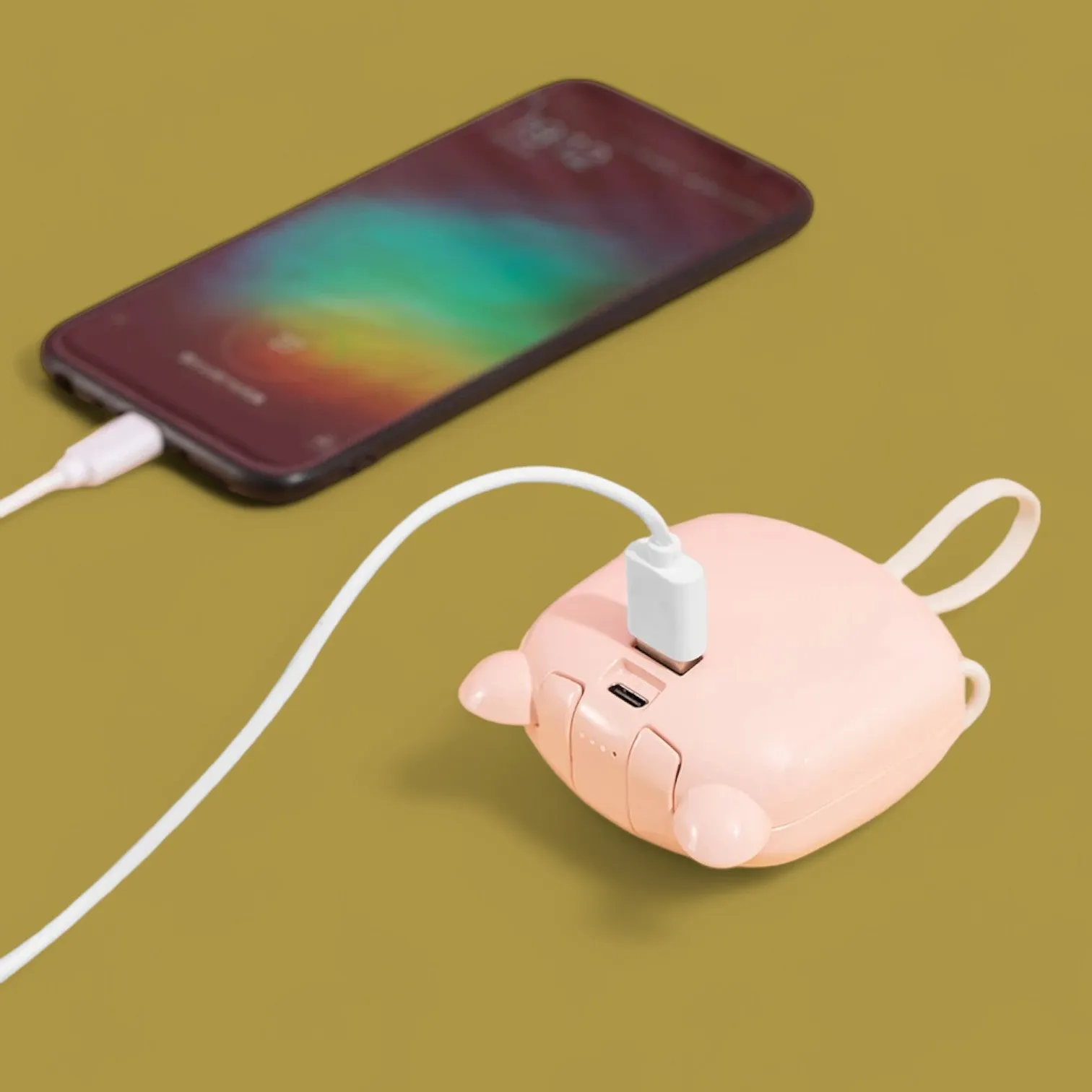 Chic Kitty Power: The Purrrfect 3-in-1 Portable Charger, Mirror & LED Light!