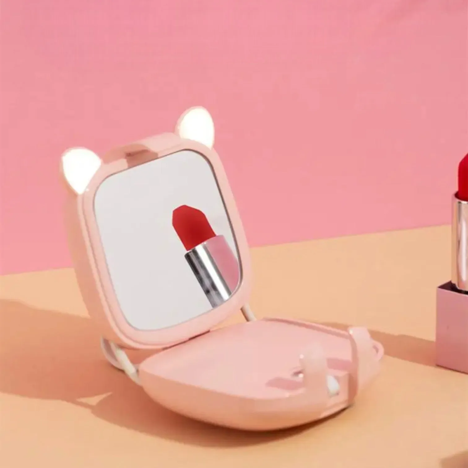 Chic Kitty Power: The Purrrfect 3-in-1 Portable Charger, Mirror & LED Light!
