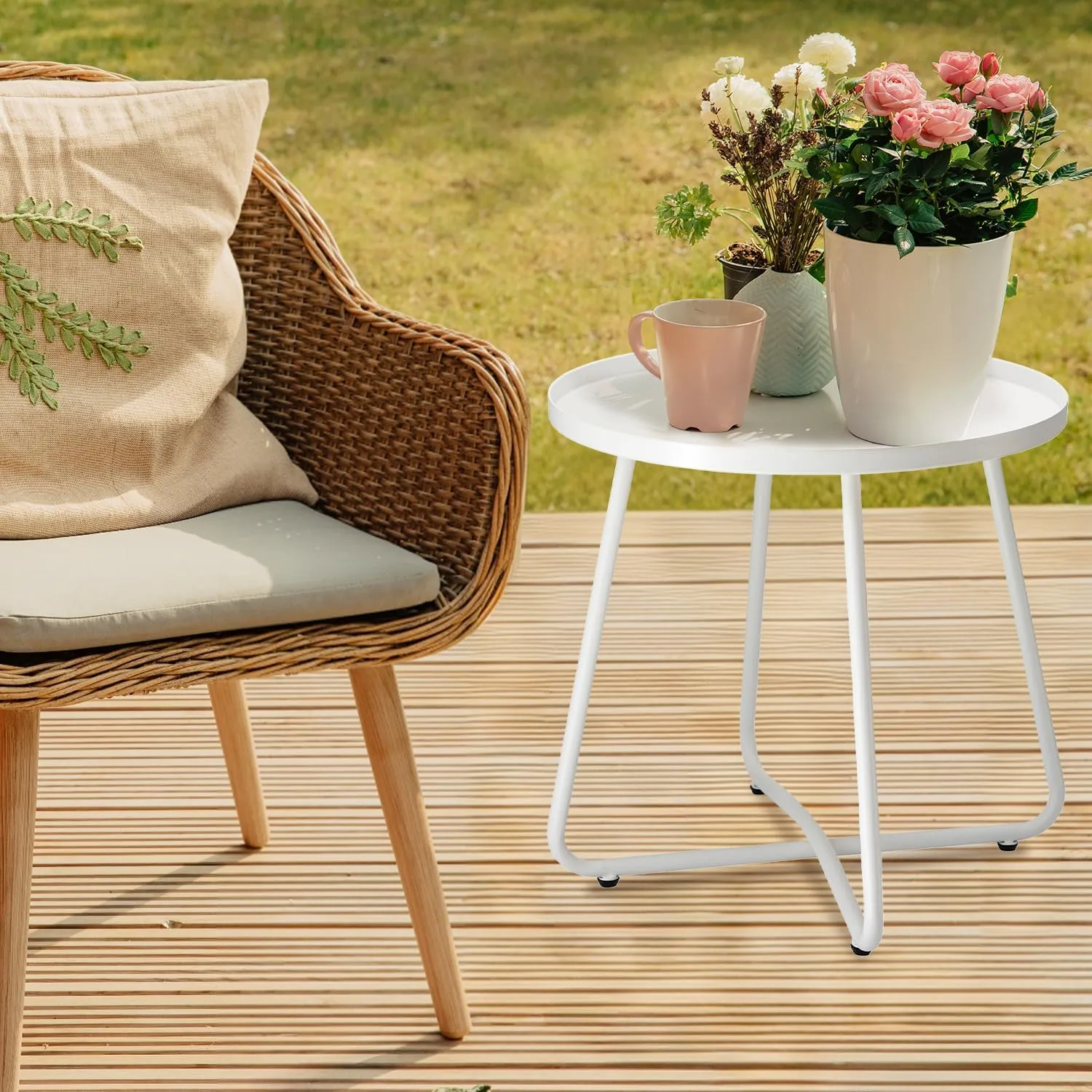 danpinera Outdoor Side Tables, Weather Resistant Steel Patio Side Table, Small Round Outdoor End Table Metal Side Table for Patio Yard Balcony Garden Bedside White