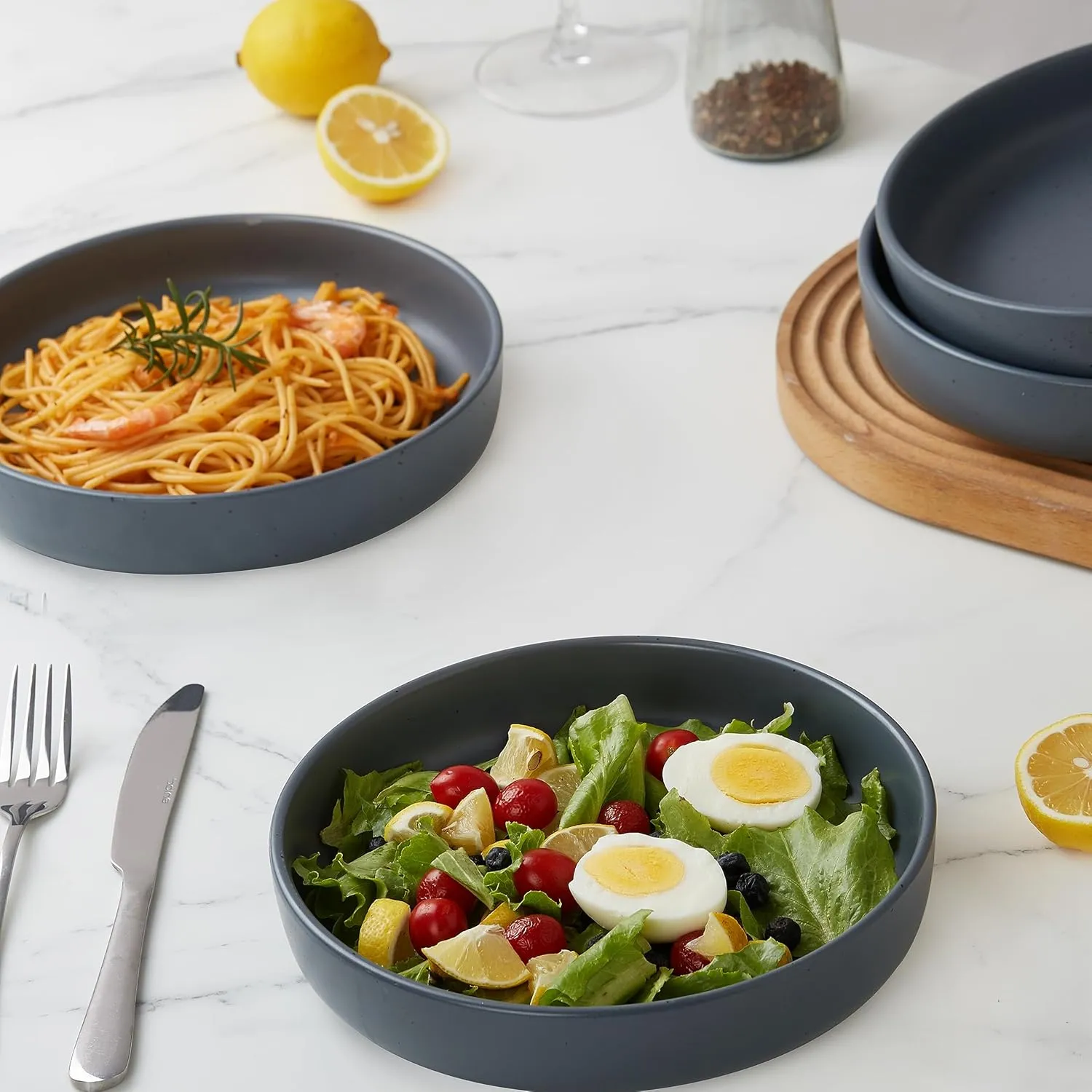 famiware 8.5" Pasta Bowls Set of 4, Dawn Speckled Bowl for Kitchen, Stoneware Dinner Bowl Set for Christmas, Thanksgiving, Microwave Dishwasher Safe, Charcoal