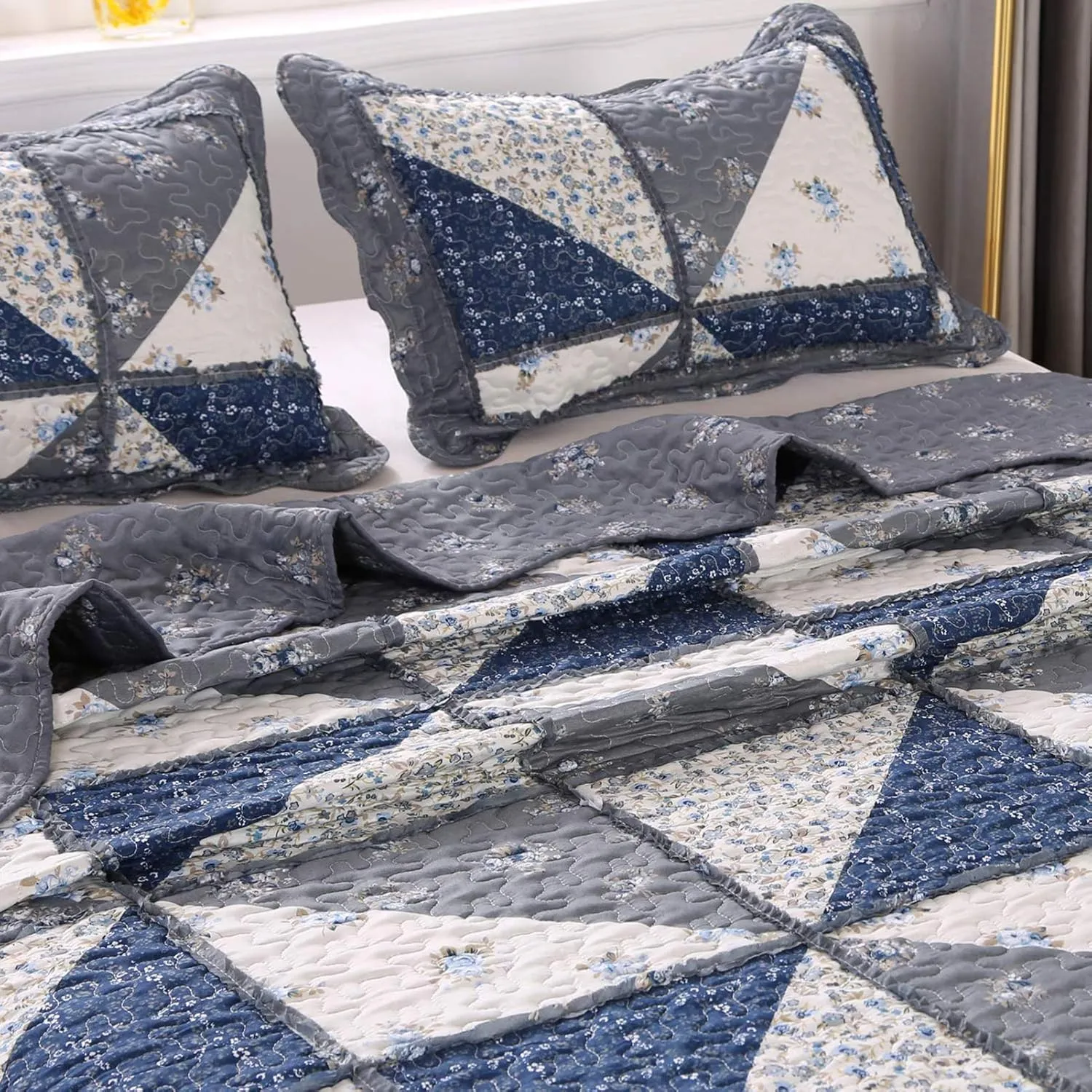 Full Queen Size Patchwork Quilt Set Grey Floral Reversible Quilted Bedspread Coverlet Set 3-Piece Lightweight Comforter Stitched Quilt Bedding Set Bed Sheet Set Cover Blanket with 2 Pillow Shams