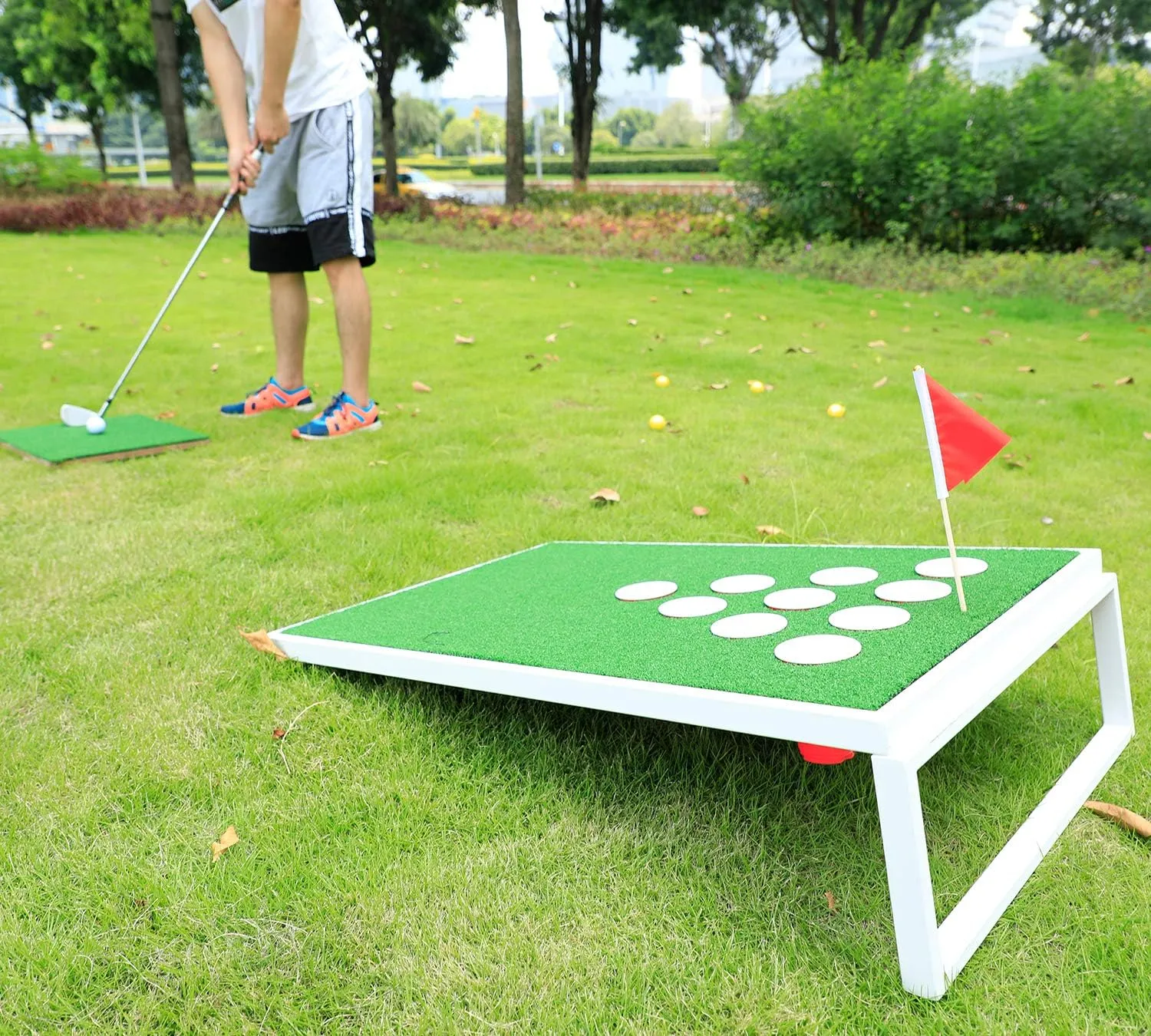 Golf Cornhole Game Set Combined Pong Game, Chipping Yard Game Boards with Chipping Mats & Golf Balls for Tailgate, Ideal Gift for Family, Golfer and Friends