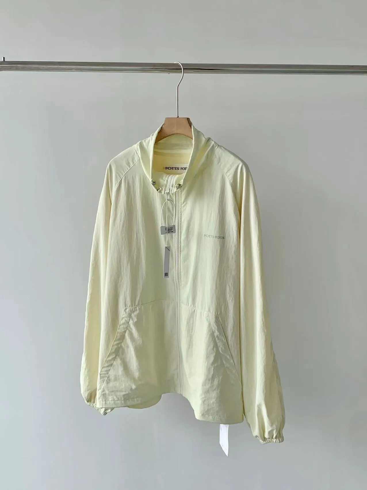 Lightweight jacket
