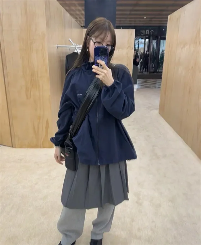 Lightweight jacket