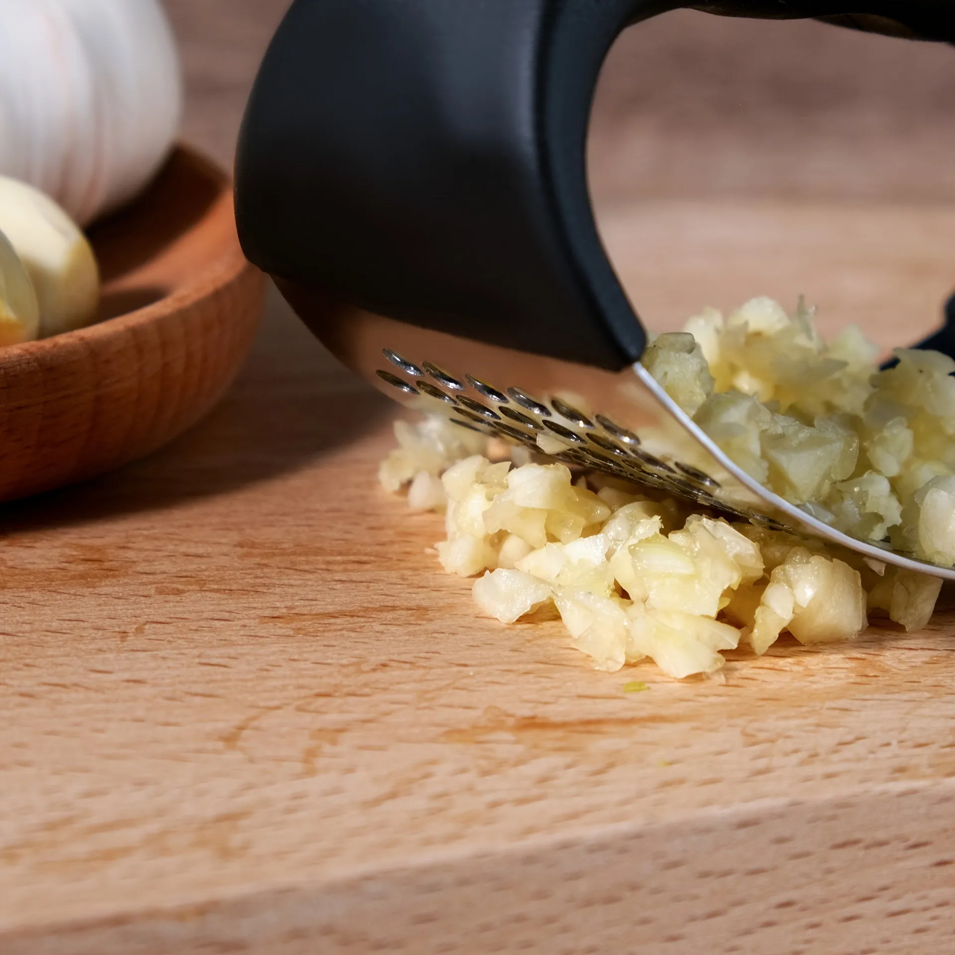 Multi-functional Portable Stainless Steel Garlic Press, Washable Garlic Crusher, Kitchen Gadgets