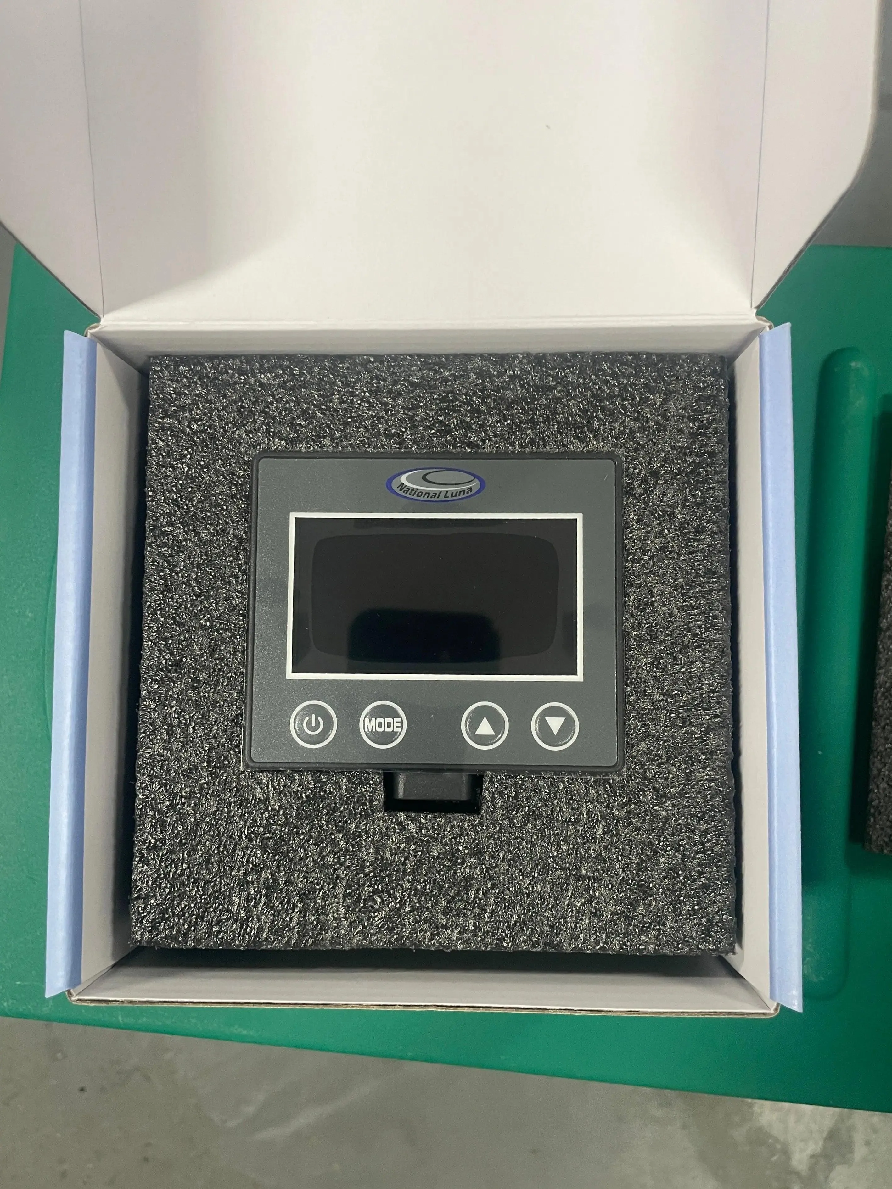 National Luna 12v DCDC Charger Box (Green) Ideal for Lithium Battery