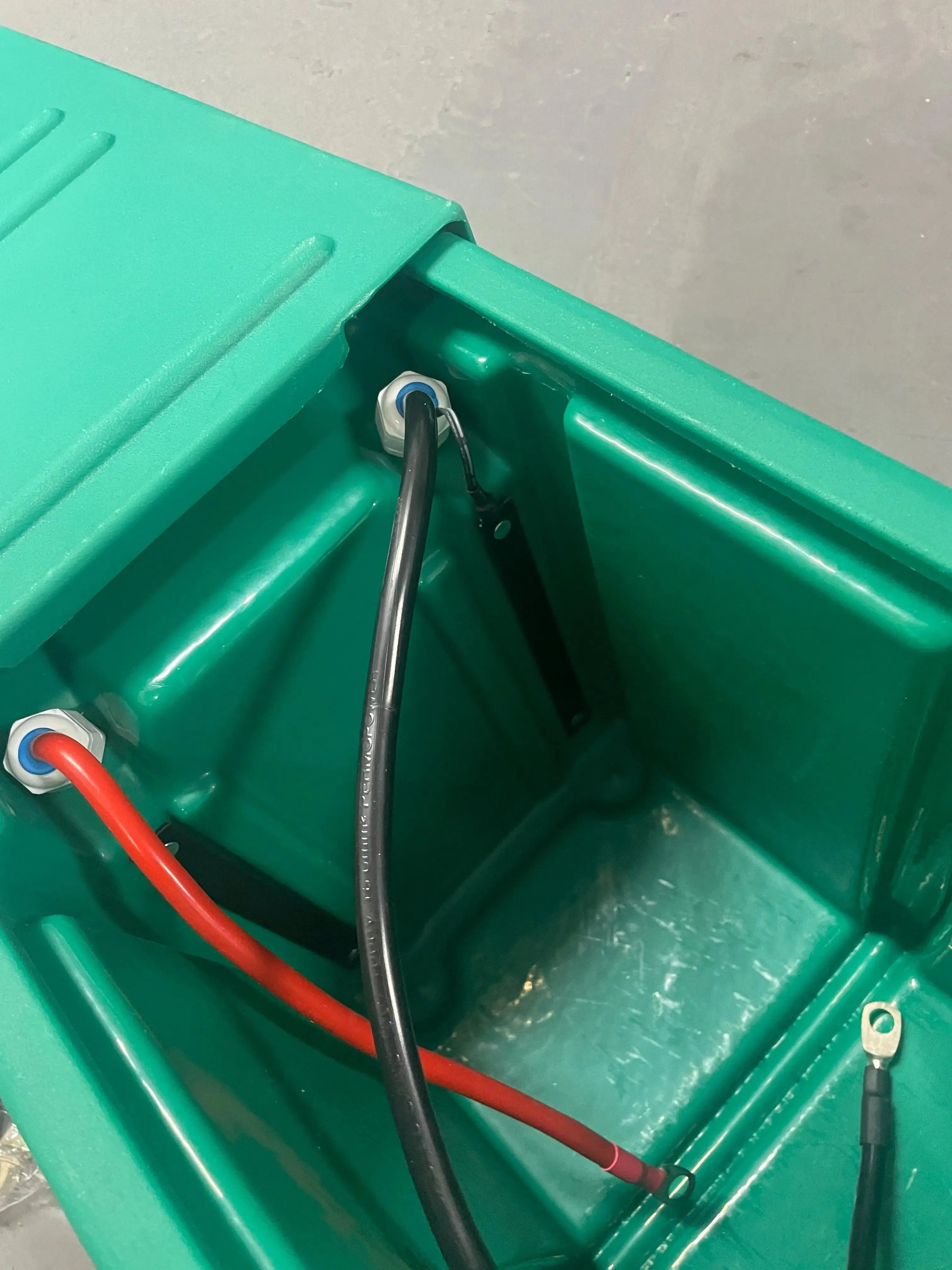 National Luna 12v DCDC Charger Box (Green) Ideal for Lithium Battery