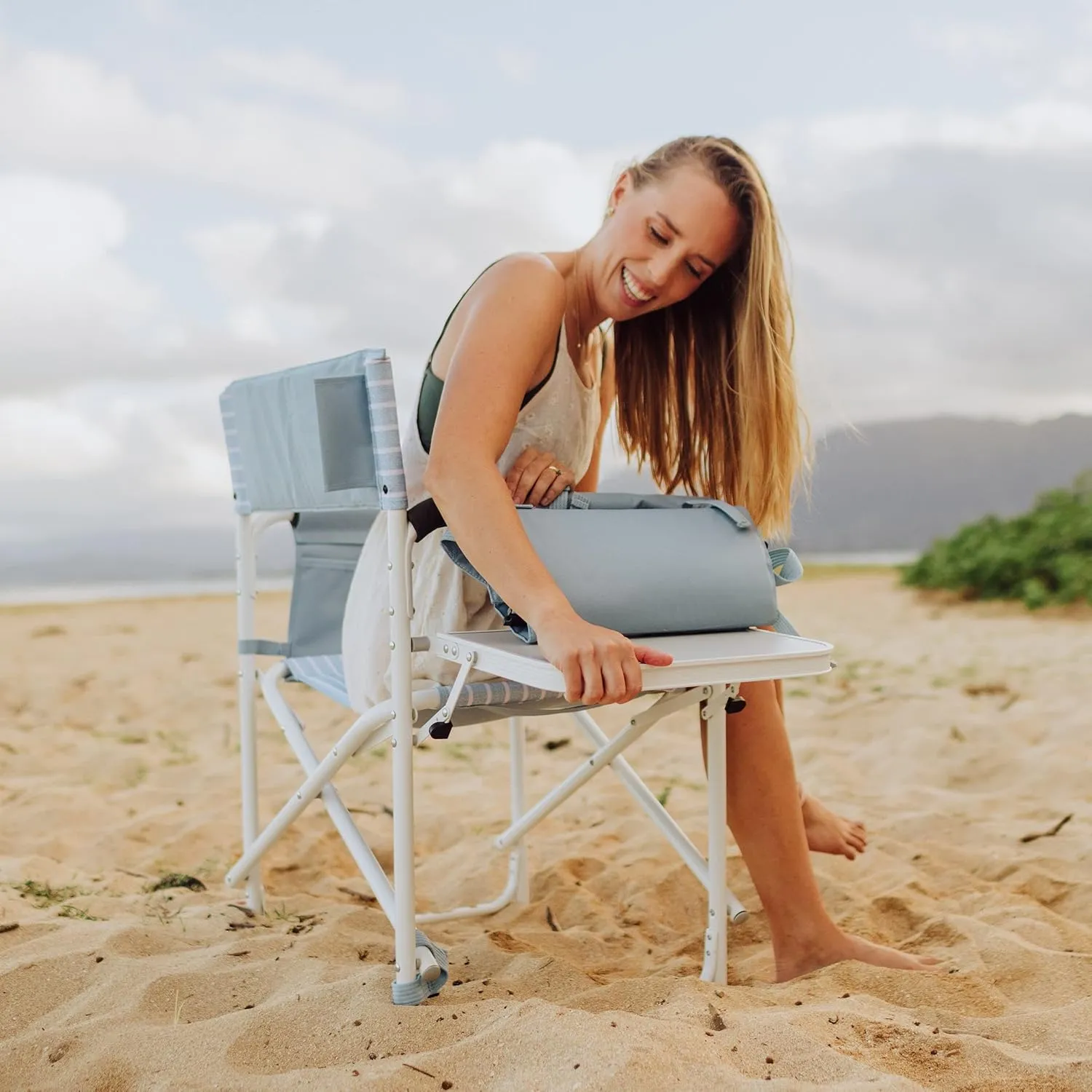 Picnic TIME Outdoor Directors Chair with Side Table, Beach Chair for Adults, Camping Chair with Table