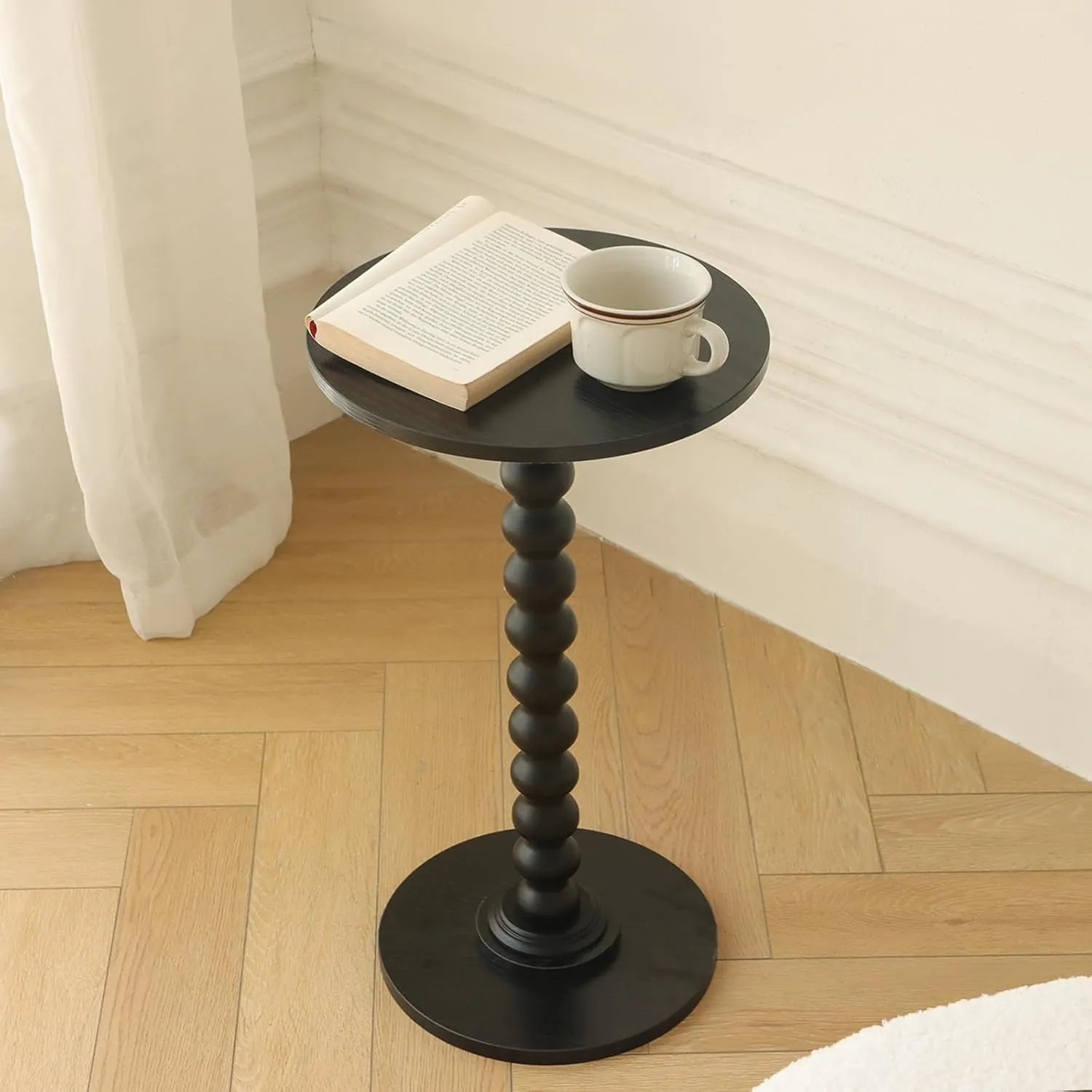 Round Side Table, Small Drink Table for Small Spaces, Modern Accent End Table Nightstand with Solid Wood Leg for Living Room, Bedroom, Corners, and Office (Black)