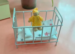 Soft Design Baby Dollhouse Crib Furniture Dolls Bed Accessories with Mattress, Pillow and a Cute Doll Bedroom Metal Bed Furniture Toy 1:12 Scale Mini Metal Bed Couch Set