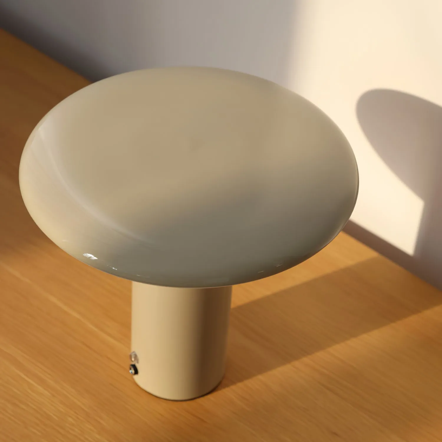 Takku Built-in Battery Table Lamp