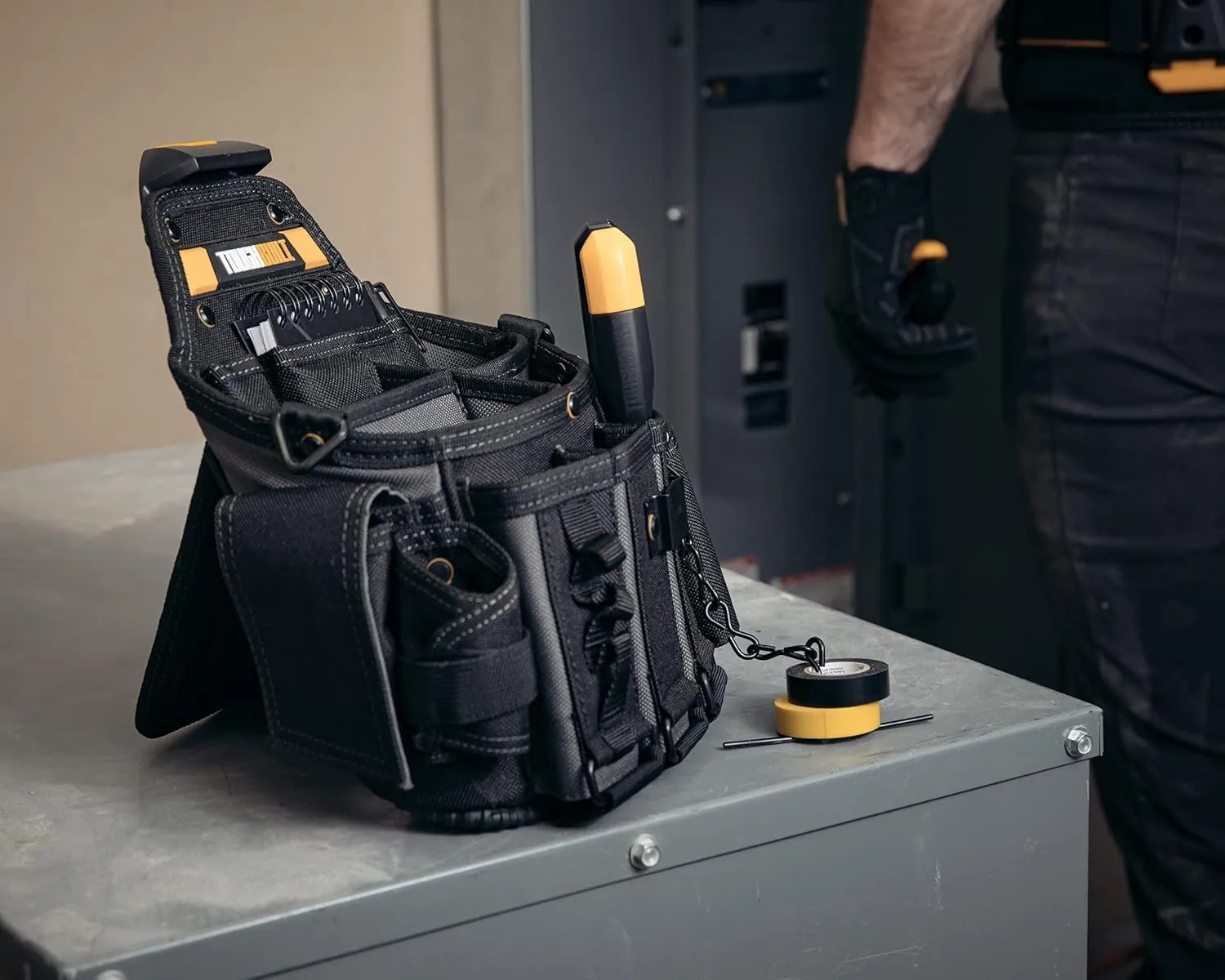 TOUGHBUILT TOU-CT-34 Small Electricians Pouch