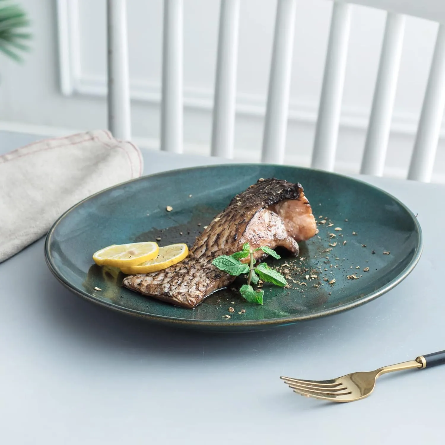 UNICASA Ceramic 10.25 Inch Dinner Plates Set, Porcelain Large Pasta Plate Set of 4, Reactive Glaze Serving Dishes for Steak, Salad, Pizza, Dishwasher & Microwave Safe (Olive)