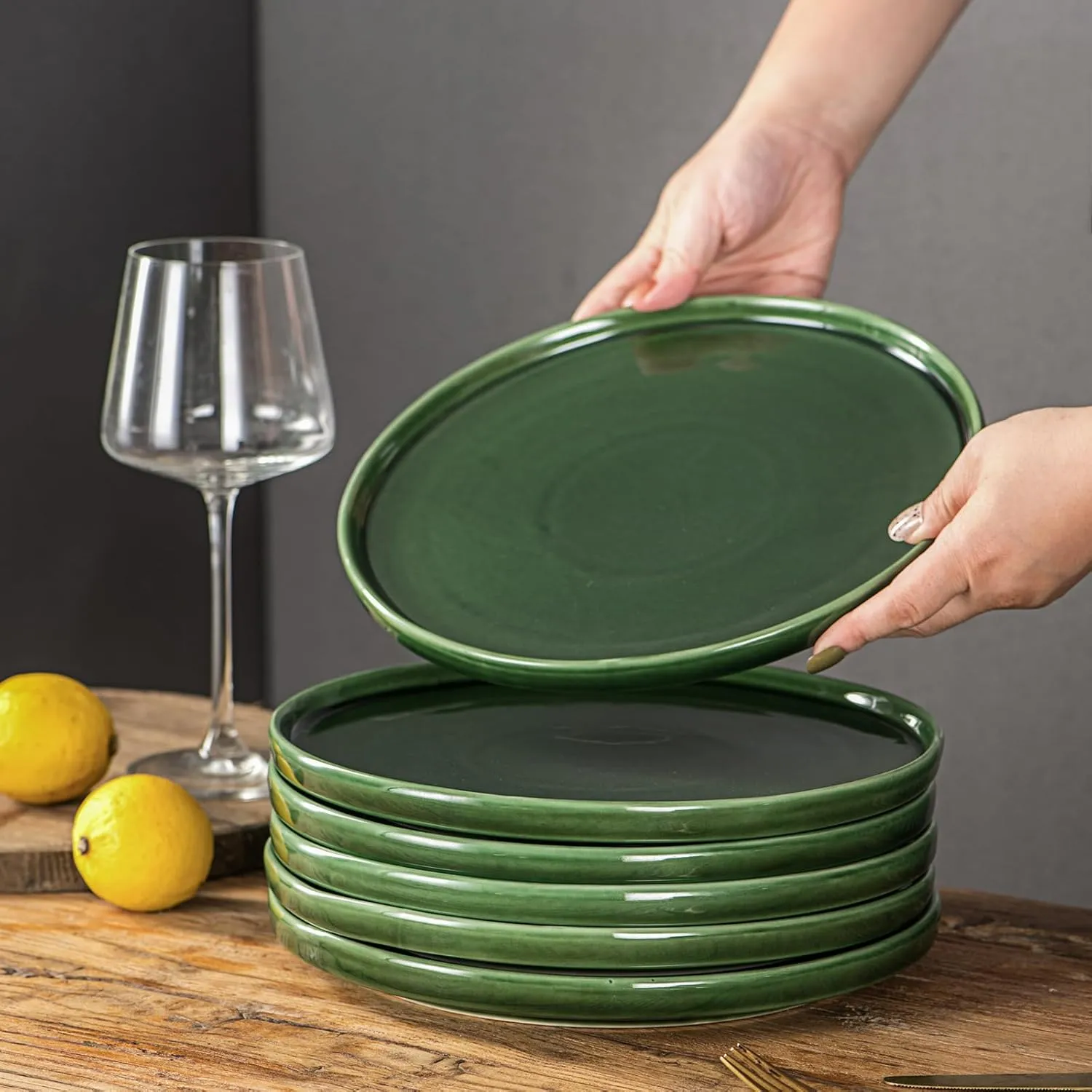 vicrays Ceramic Dinner Plates Set - Porcelain 10 Inch Flat Steak Pasta Pizza Plate Home Party Restaurant Plate Scratch Resistant Microwave Oven and Dishwasher Safe Set of 6 Green