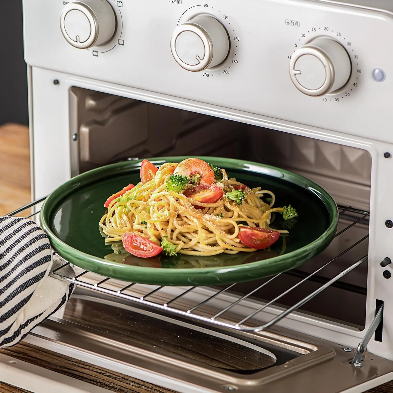 vicrays Ceramic Dinner Plates Set - Porcelain 10 Inch Flat Steak Pasta Pizza Plate Home Party Restaurant Plate Scratch Resistant Microwave Oven and Dishwasher Safe Set of 6 Green