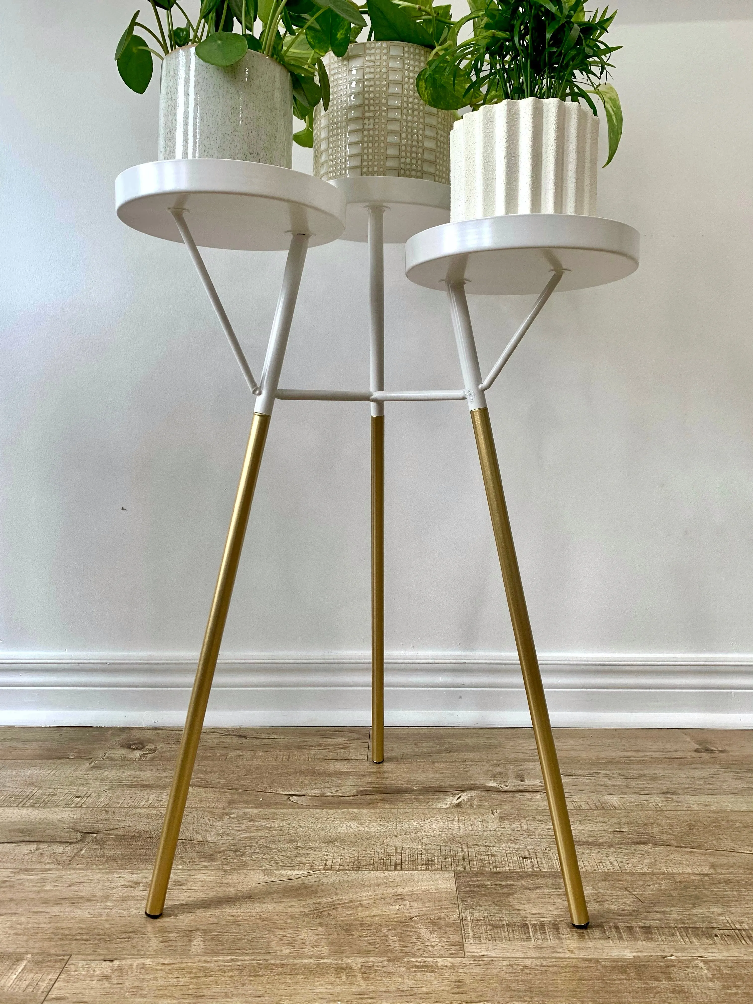 White Metal 3-Tier Plant Stand/Table